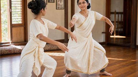 Mohiniyattam — Beginner to Salangai Track